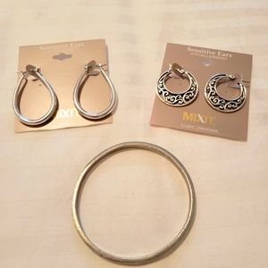 Silver Jewelry Bundle- NWT Earrings/ Bangle